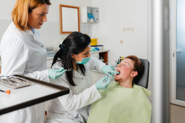 Best Broken or Cracked Tooth Emergency Dentist in Pocasset, MA